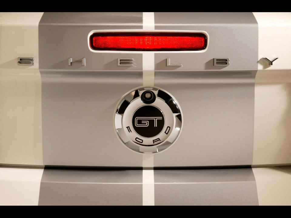 2007-Ford-Shelby-GT-Trunk-Emblem-1024x768.webp
