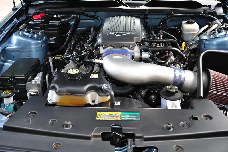 2007MustangEngine01.webp
