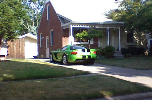2008-dodge-viper-srt10-coupe-snakeskin-green-black-stripes.webp