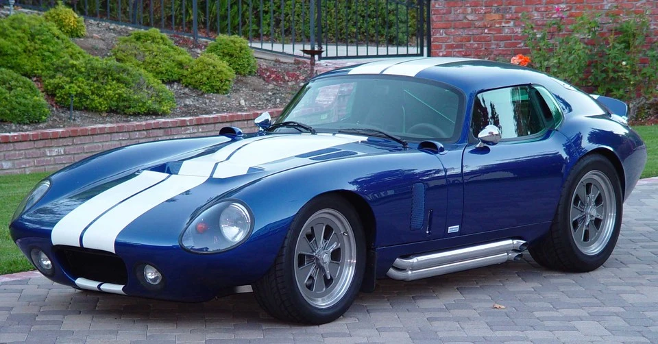 2008_Superformance_Shelby_Cobra_Daytona_coup%C3%A9_012_2062.webp