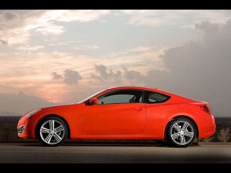 2010-Hyundai-Genesis-Coupe-Red-Side-1920x1440.webp