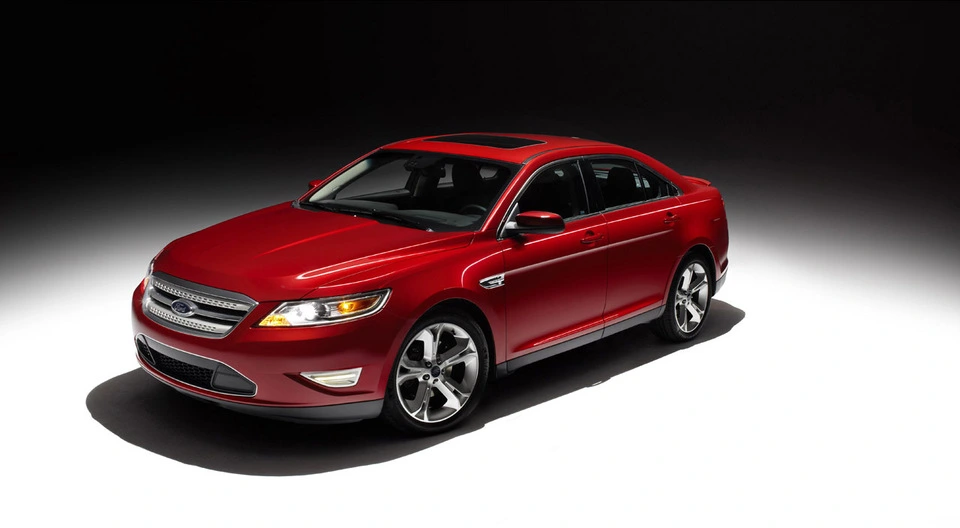 2010_ford_taurus_sho_16.webp