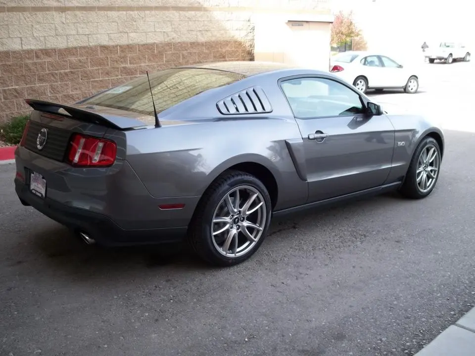 2012Mustang2.webp