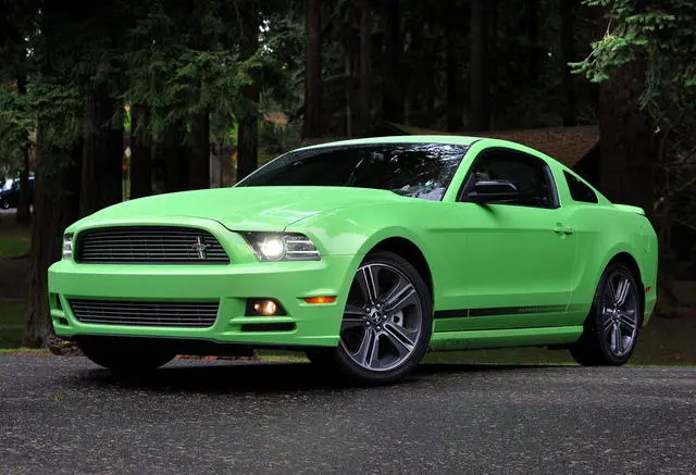 2013-Ford-Mustang-GT-gotta-have-it-green-front.webp