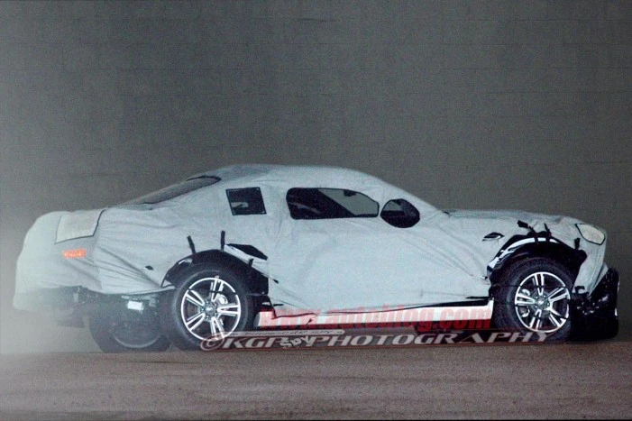 2015-Ford-Mustang-Spy-Photo-1-e1366006696180.webp