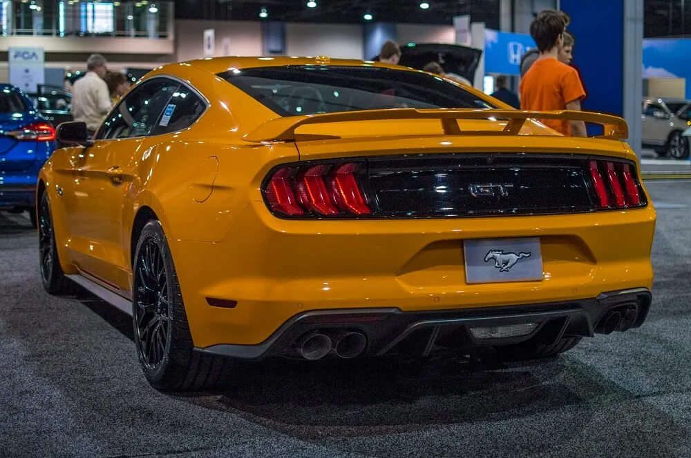 2018-mustang-spoiler.webp