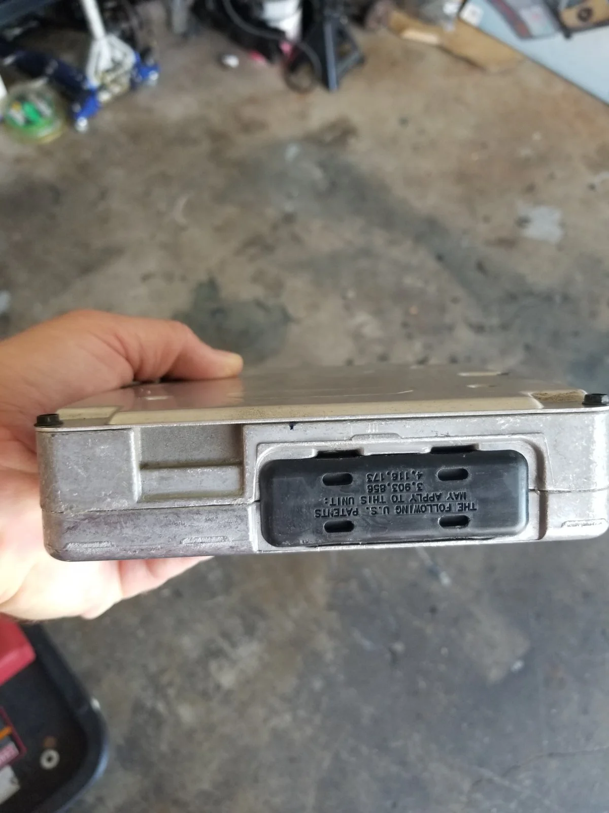 631457