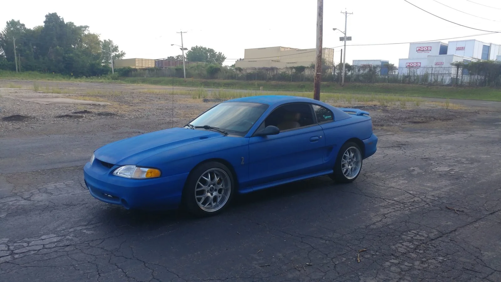 633070