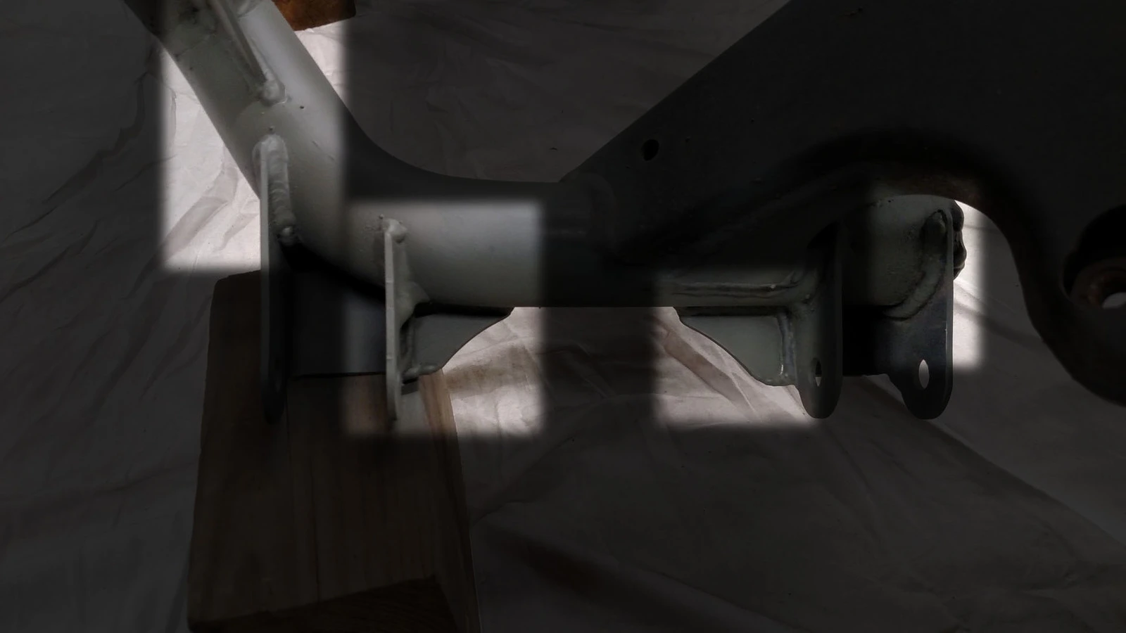 2039841H.webp