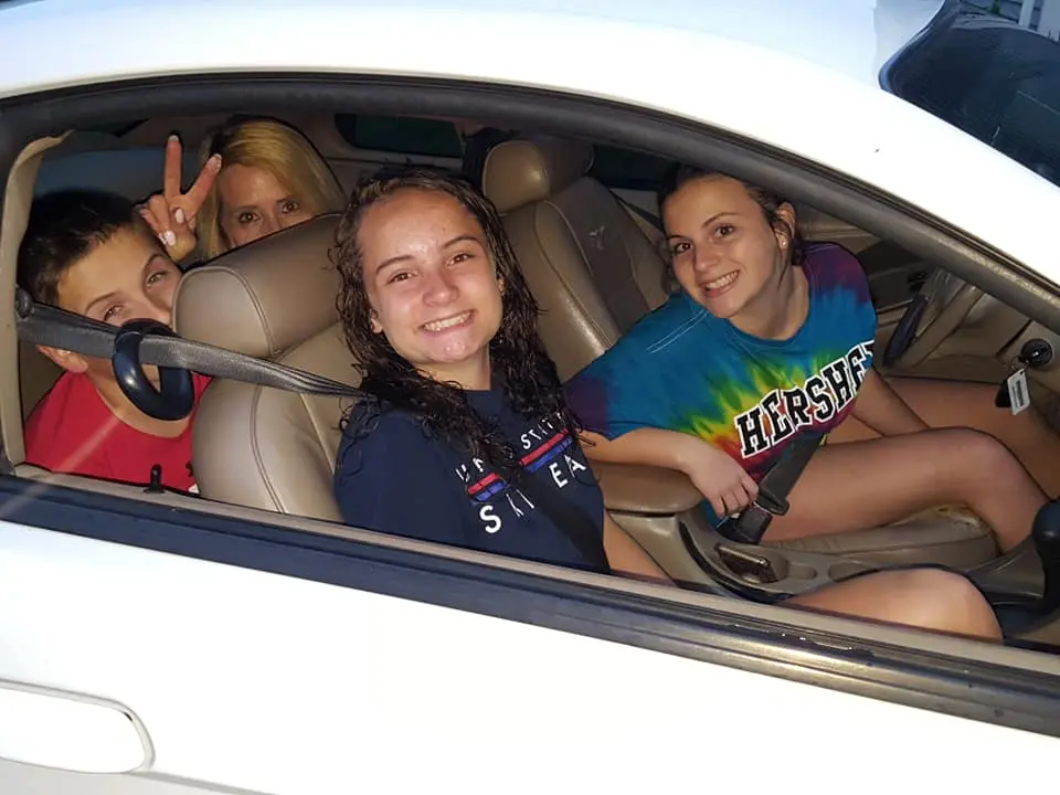 35198970_2091602424418750_8021227655825195008_n.webp