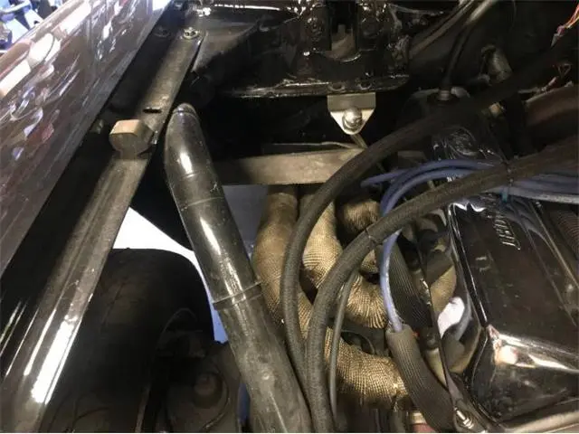 45813857-1977-ford-mustang-thumb.webp