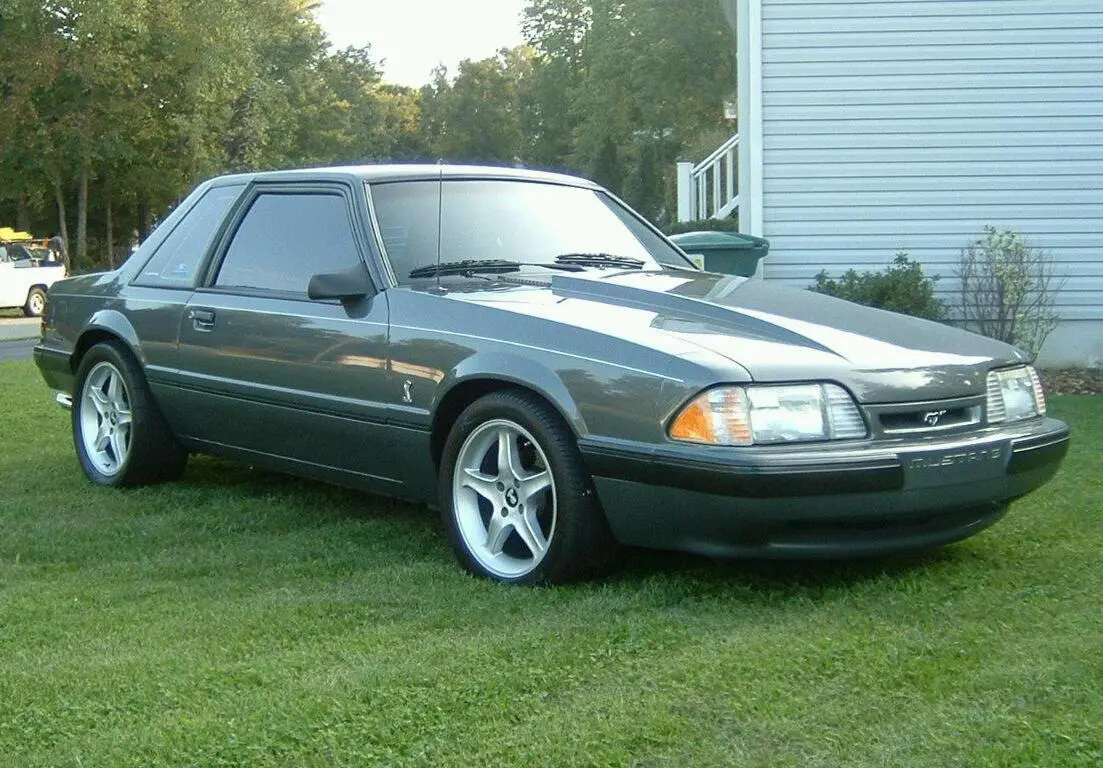 4831-1987-Ford-Mustang-1.webp