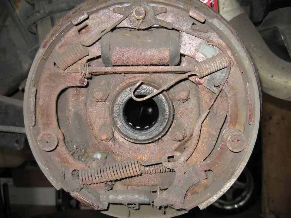 5-12-07REARBRAKETEARDOWN005.webp