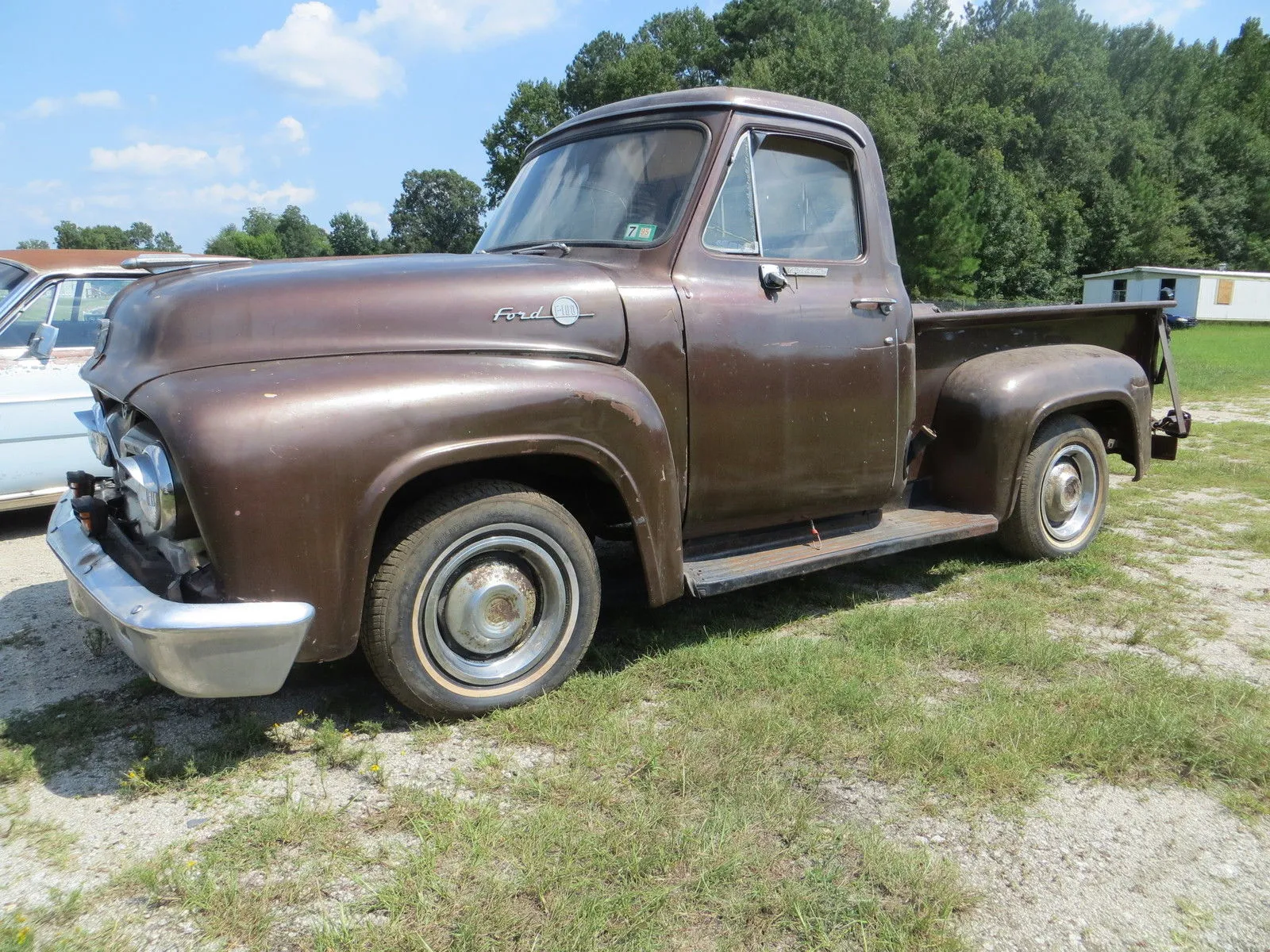55F100.webp