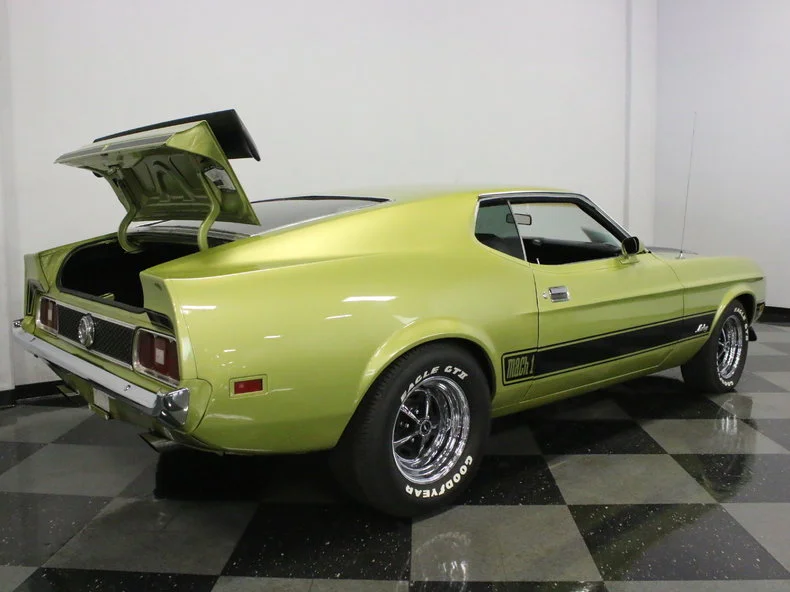 587699_f85c4c689f26_low_res.webp