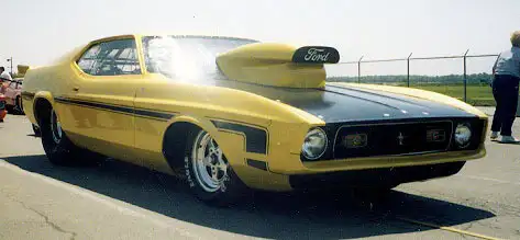 72Mustang_01.webp