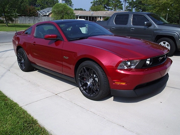 80090d1285984940t-where-all-red-candy-mustangs-front_1.webp