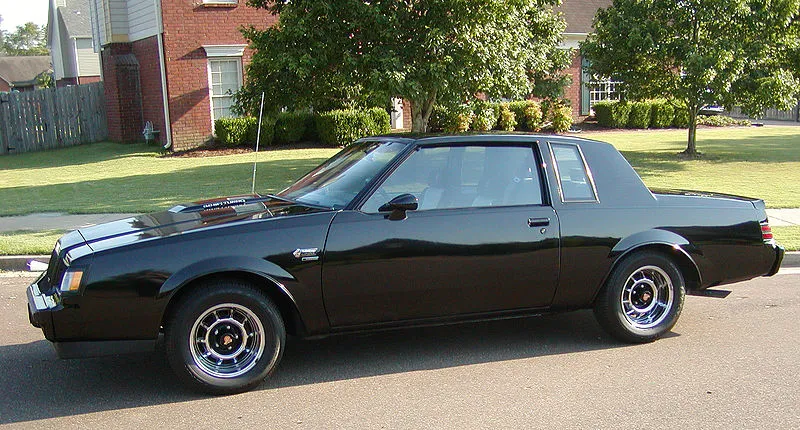 800px-1987_Buick_Grand_National.webp