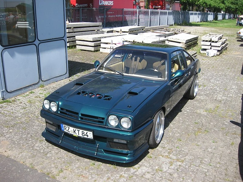 800px-Opel_Manta_B_tuning.webp