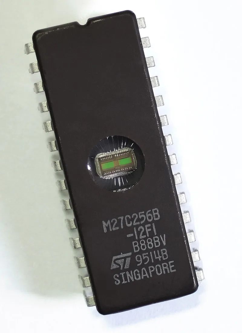 800px-ST_Microelectronics_M27C256B_%282006%29.webp