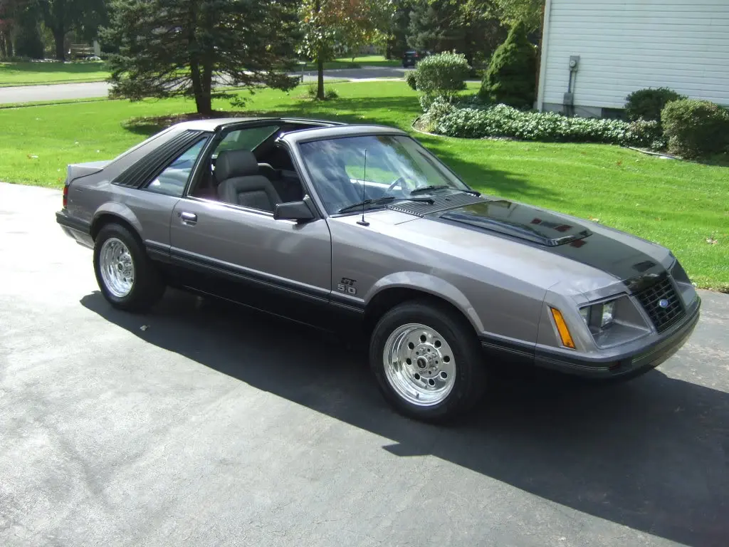 83MustangGT033.webp