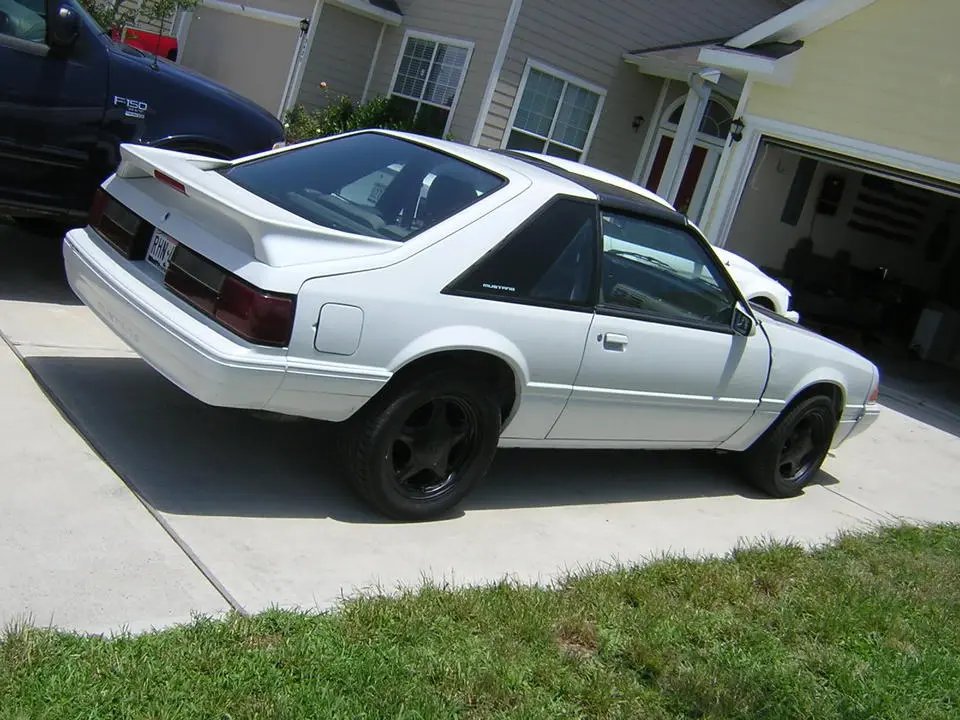 87mustang022.webp