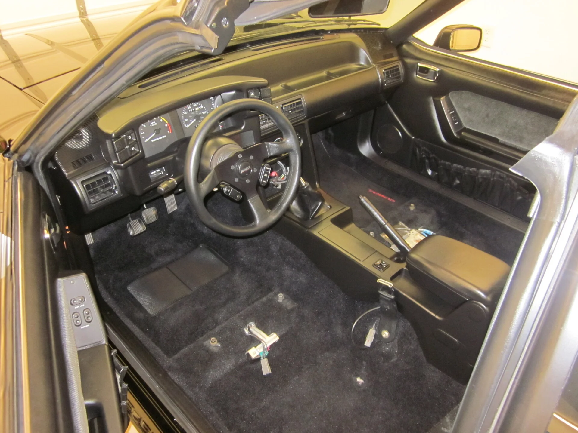 88 T-top Interior (89).webp