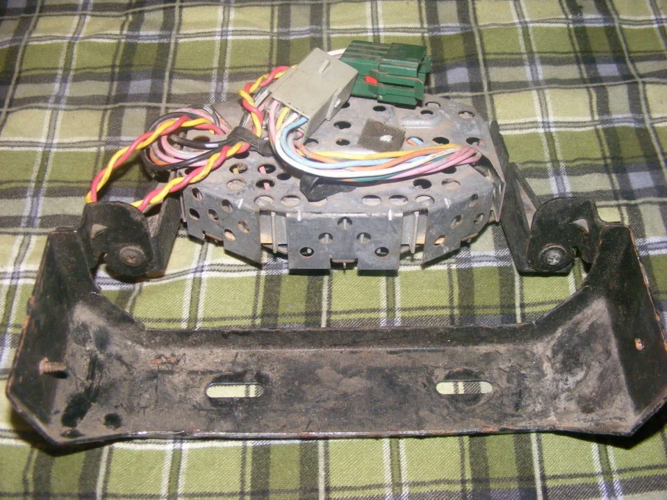 89 Mustang Amp.webp