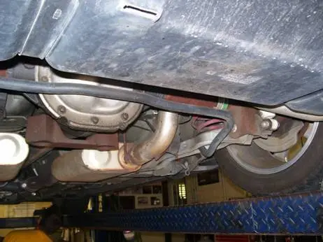 89950d1265430423-nice-rear-ends-leagal-swaybar-install-06.webp