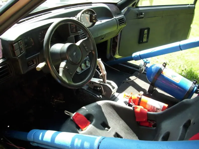 89MustangCoupe089.webp
