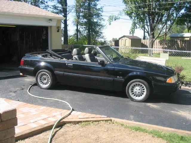 89MustangLX030.webp