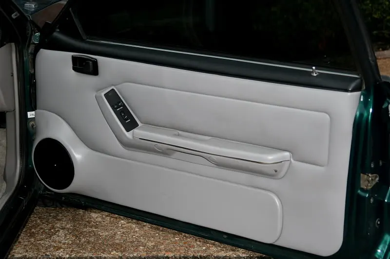 92lx_interior02.webp