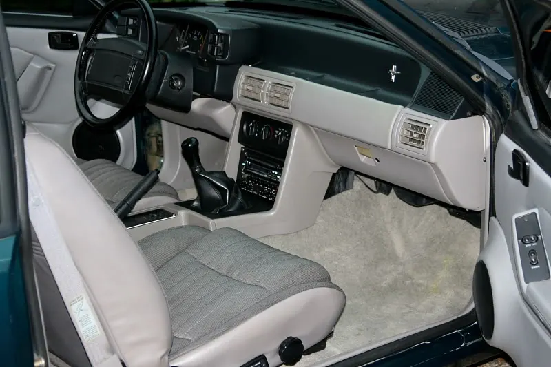 92lx_interior03.webp