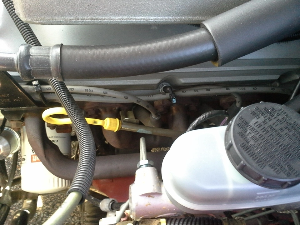 93%20gt%20under%20hood%2016.webp