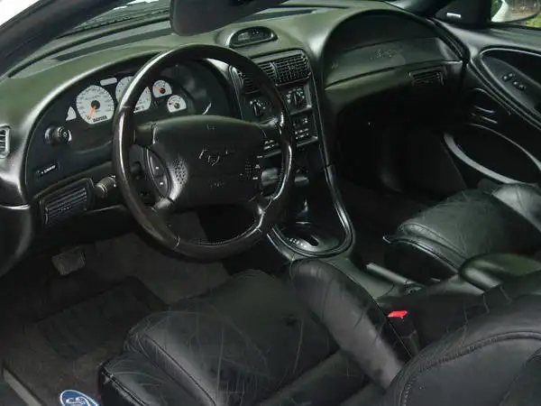 97_Saleen_Interior2.webp