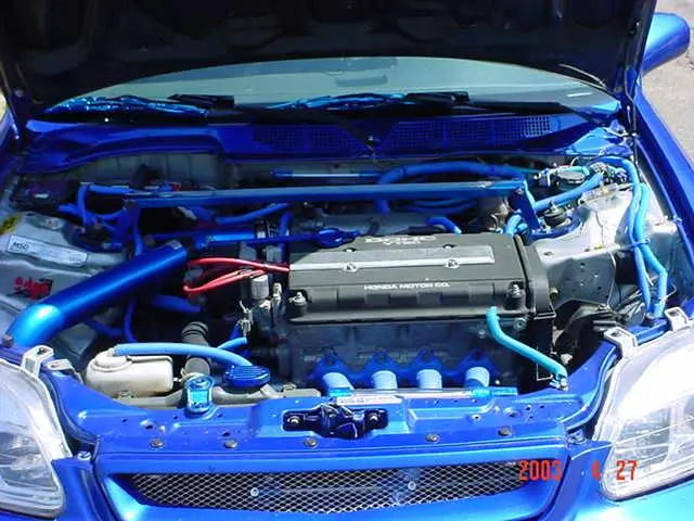 99HondaCivic_FrMotor.webp