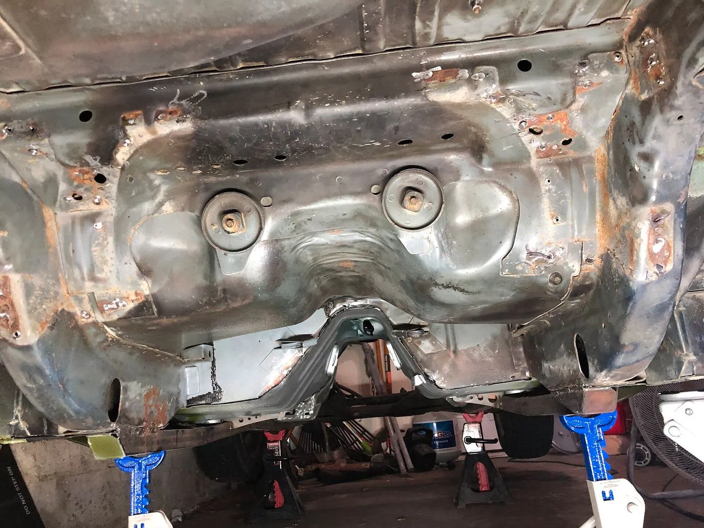 a_car_painter_8765527C_5156_4806_B3BE_13BF50E08FB6.webp
