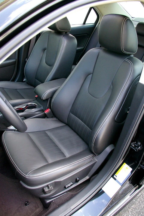 ag_10fusionsport_frtseat.webp