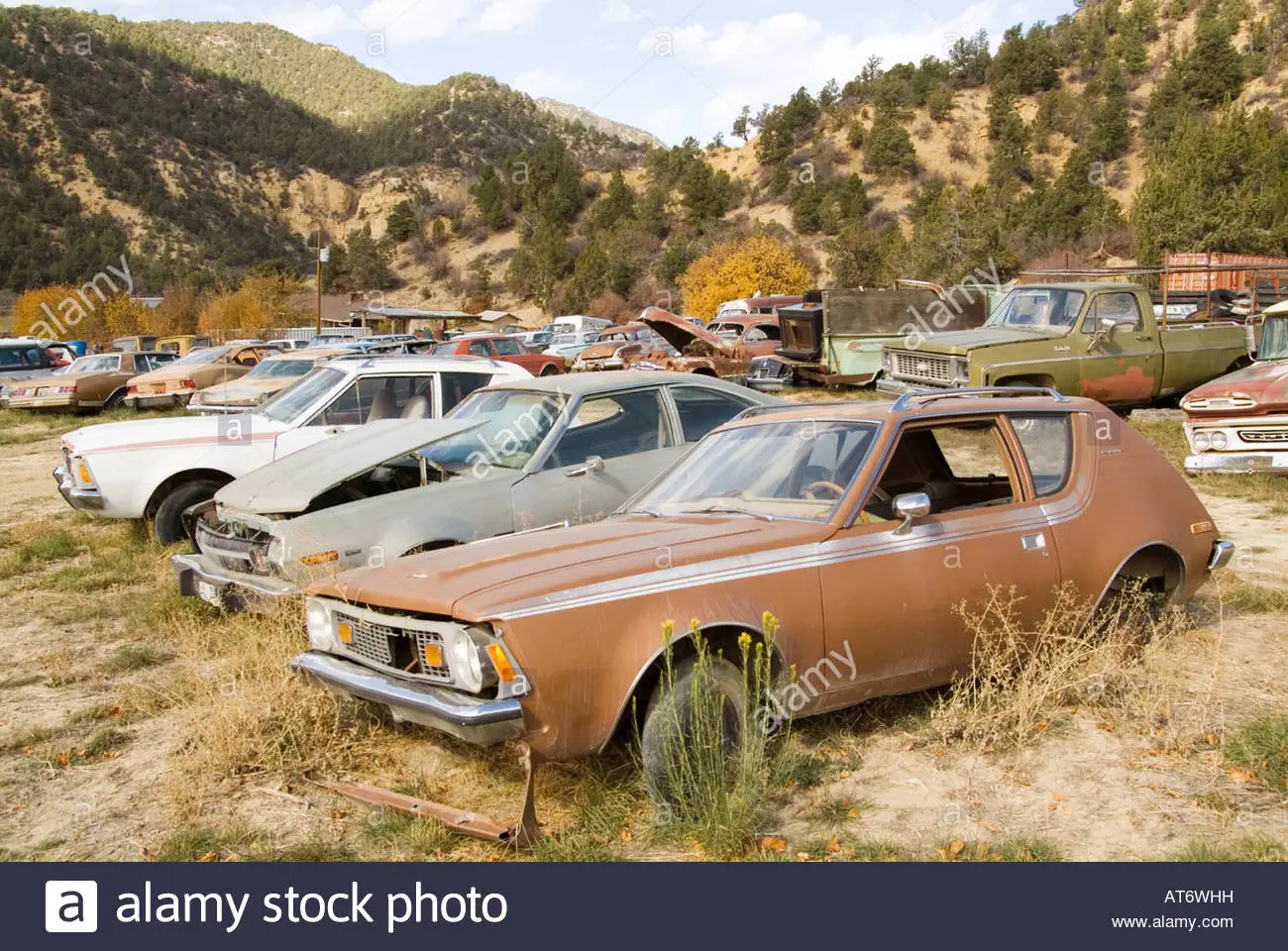 amc-gremlin-junk-scrap-car-wrecking-yard-wrecker-AT6WHH.webp