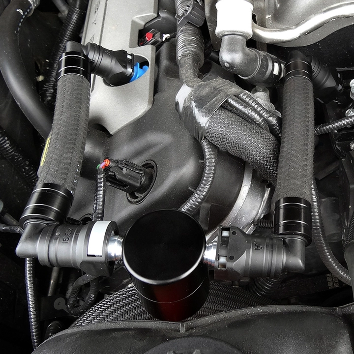 amp-11-14-mustang-gt-billet-oil-mini-catch-can-separator-black-5.webp