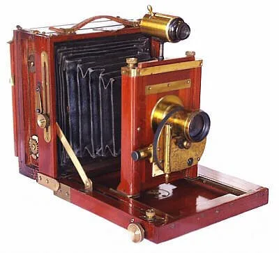 antique_19th_century_cameras.webp