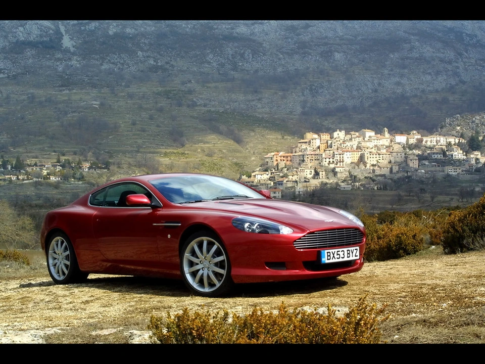 Aston-Martin-DB9-Rosso-SA-Village-1024x768.webp