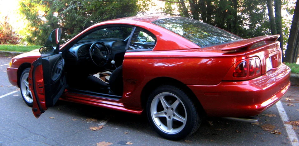 Autumn orange Mustang GT4.6.webp