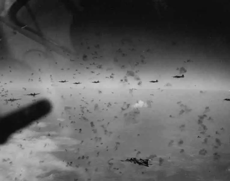 B-17_Schweinfurt.webp