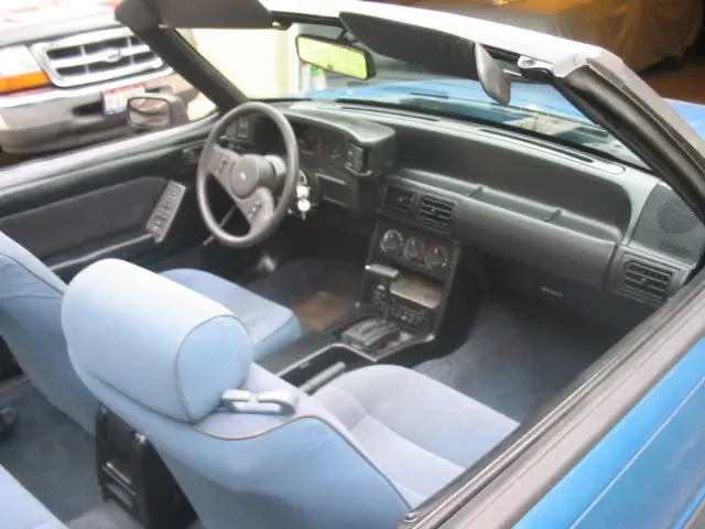 blackinteriorconversionbluetobla-19.webp