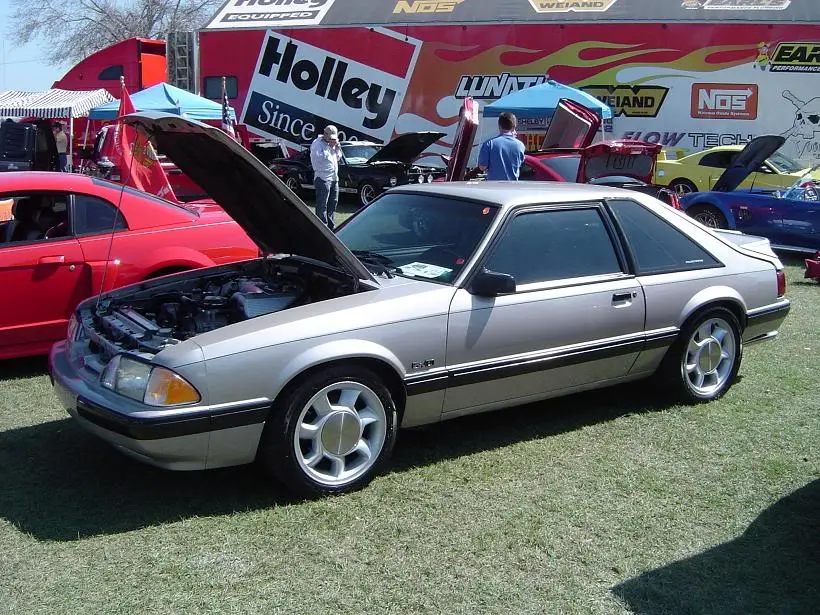 bscarshowside.webp