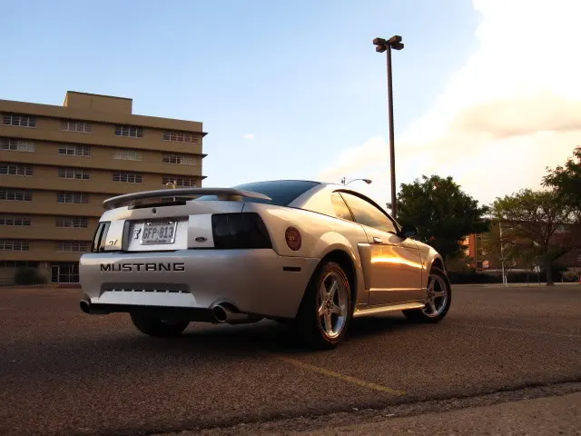 carshow204.webp