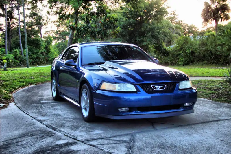 carsidehdr.webp