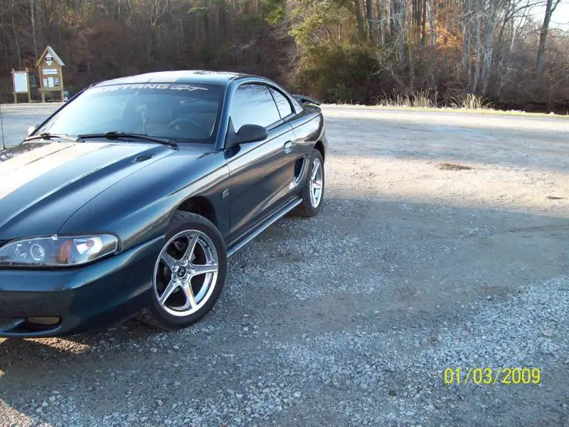 christmasandcar1309008.webp