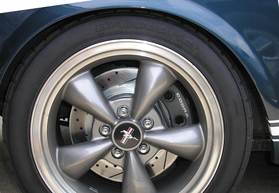 cobrabrake_left_close.webp